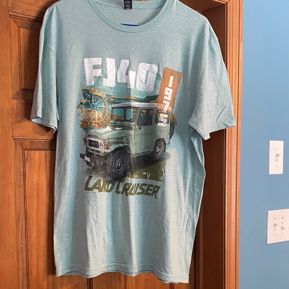 FJ40 Land Cruiser Graphic T-Shirt